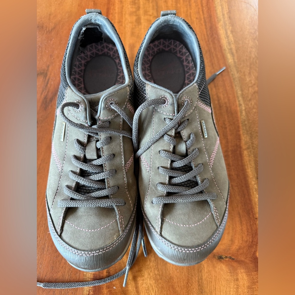Dansko Gray Hiking Sneakers 7.5